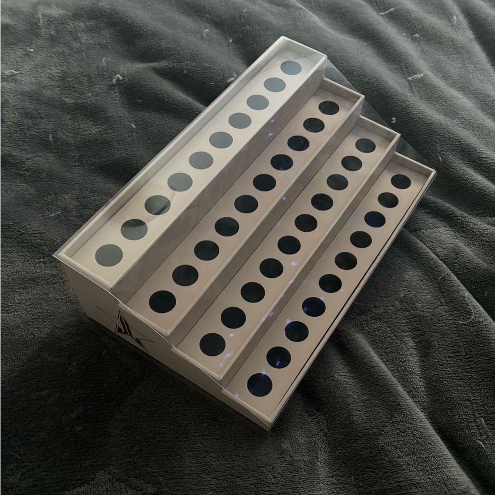 Jeffree Star Liquid Lip Holder
